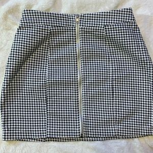 black and white size small mini skirt